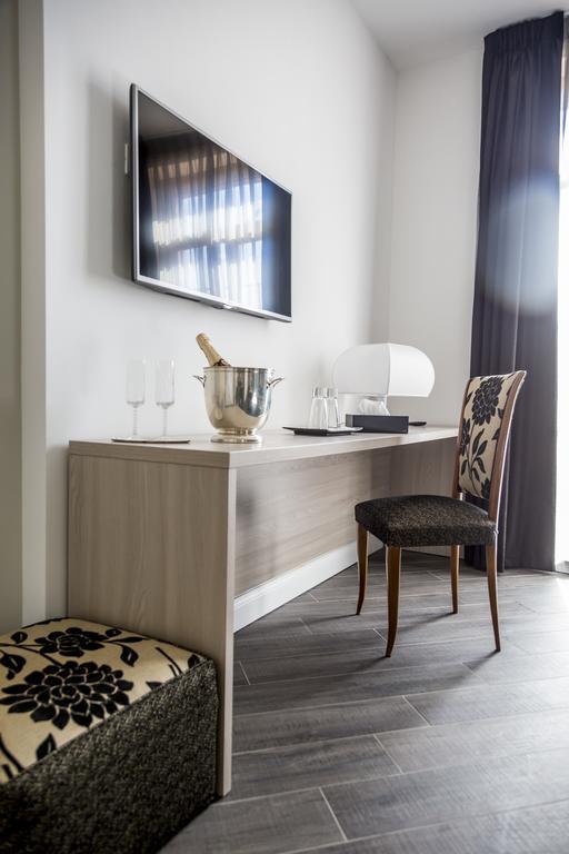 Blue Inn Luxury Suites Рим Номер фото