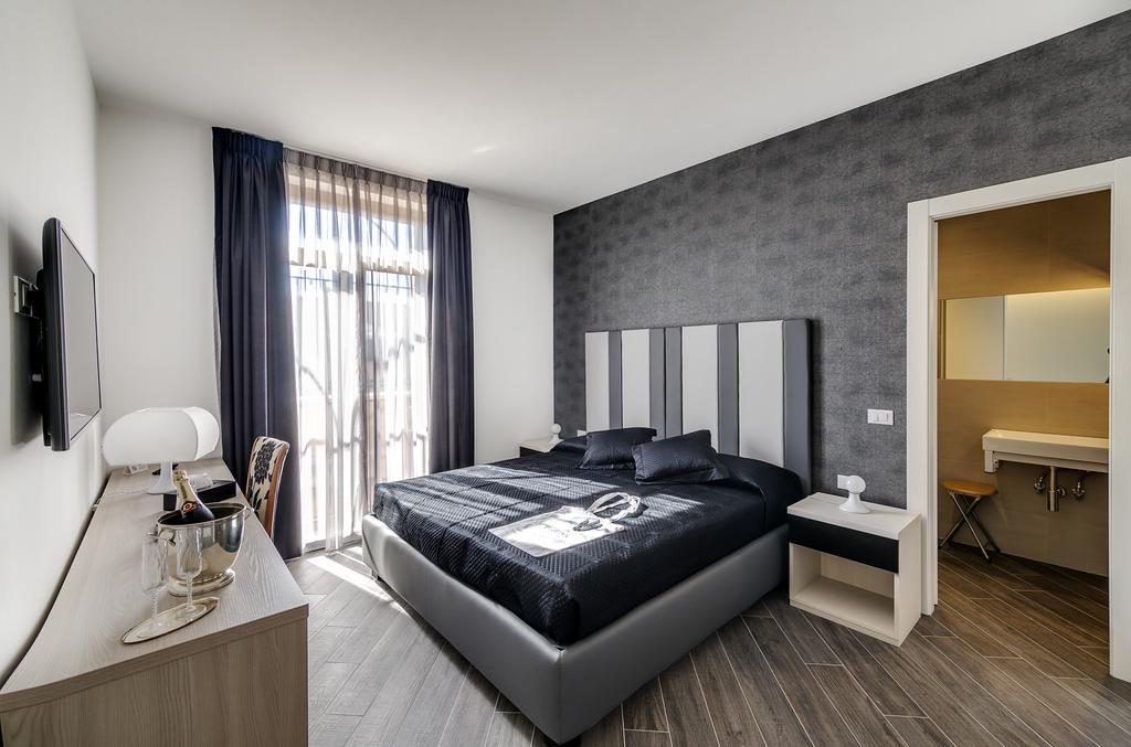 Blue Inn Luxury Suites Рим Номер фото