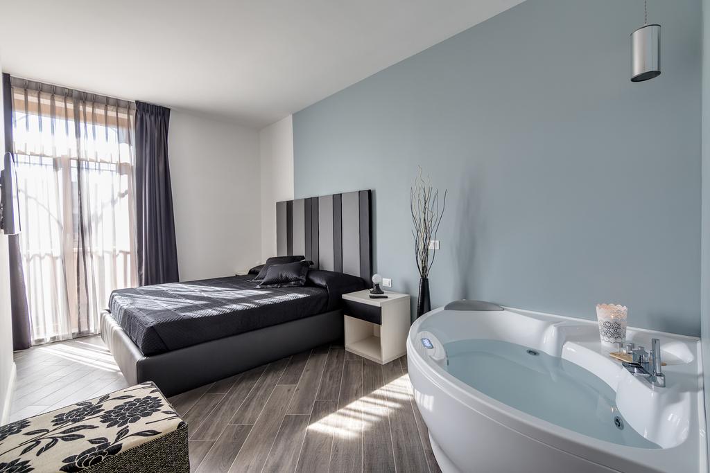 Blue Inn Luxury Suites Рим Номер фото