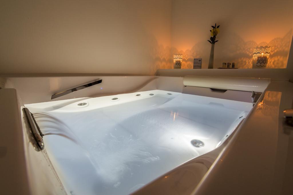 Blue Inn Luxury Suites Рим Номер фото