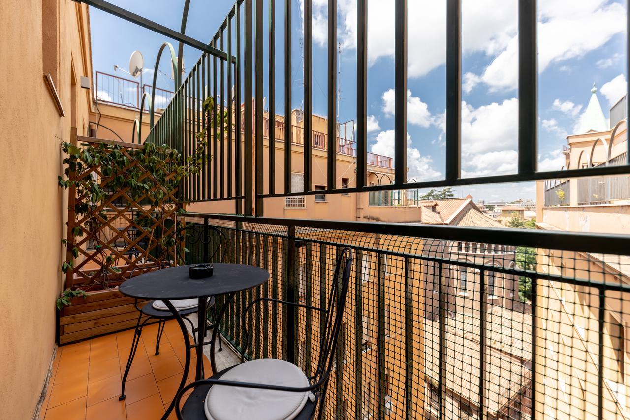 Blue Inn Luxury Suites Рим Екстер'єр фото