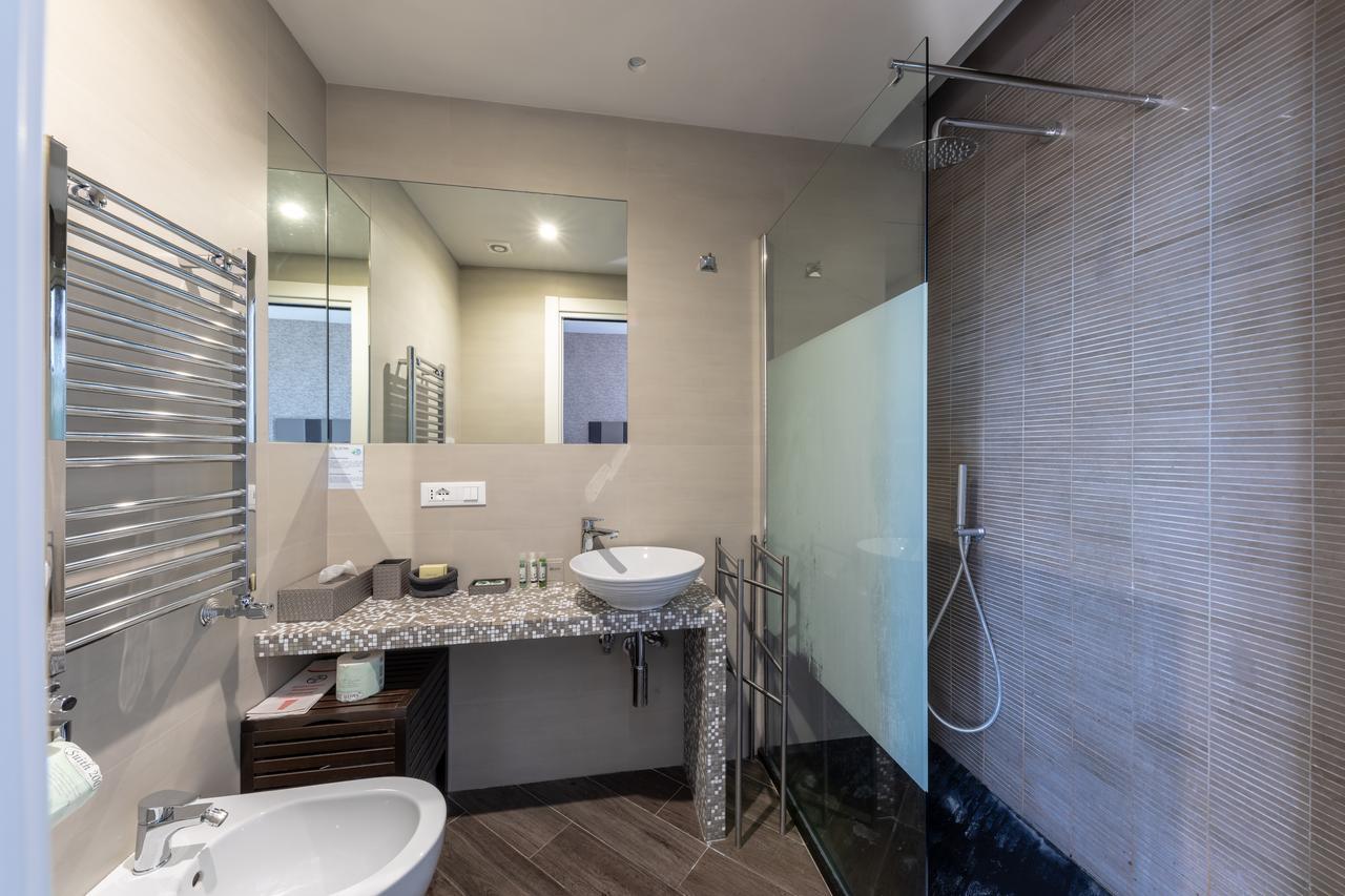Blue Inn Luxury Suites Рим Екстер'єр фото