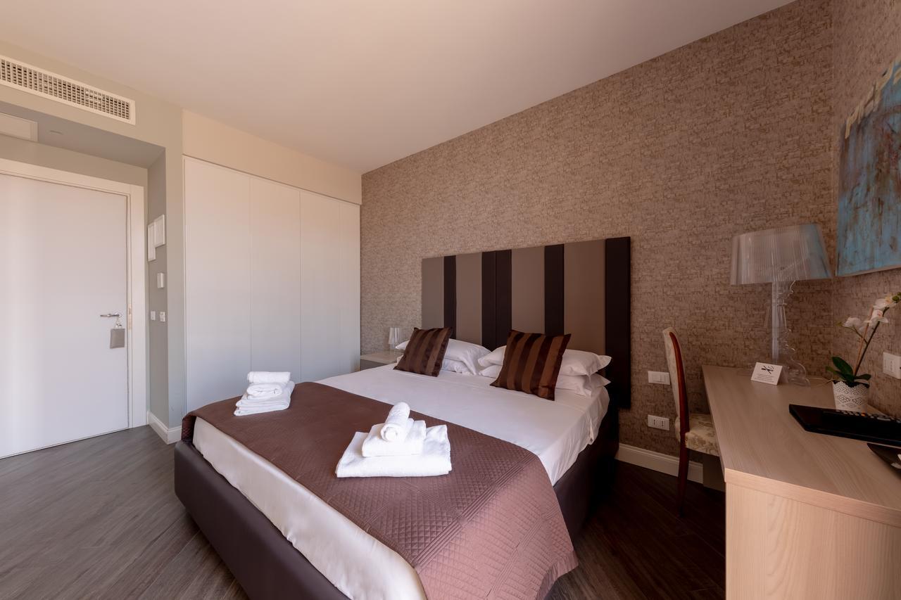 Blue Inn Luxury Suites Рим Екстер'єр фото