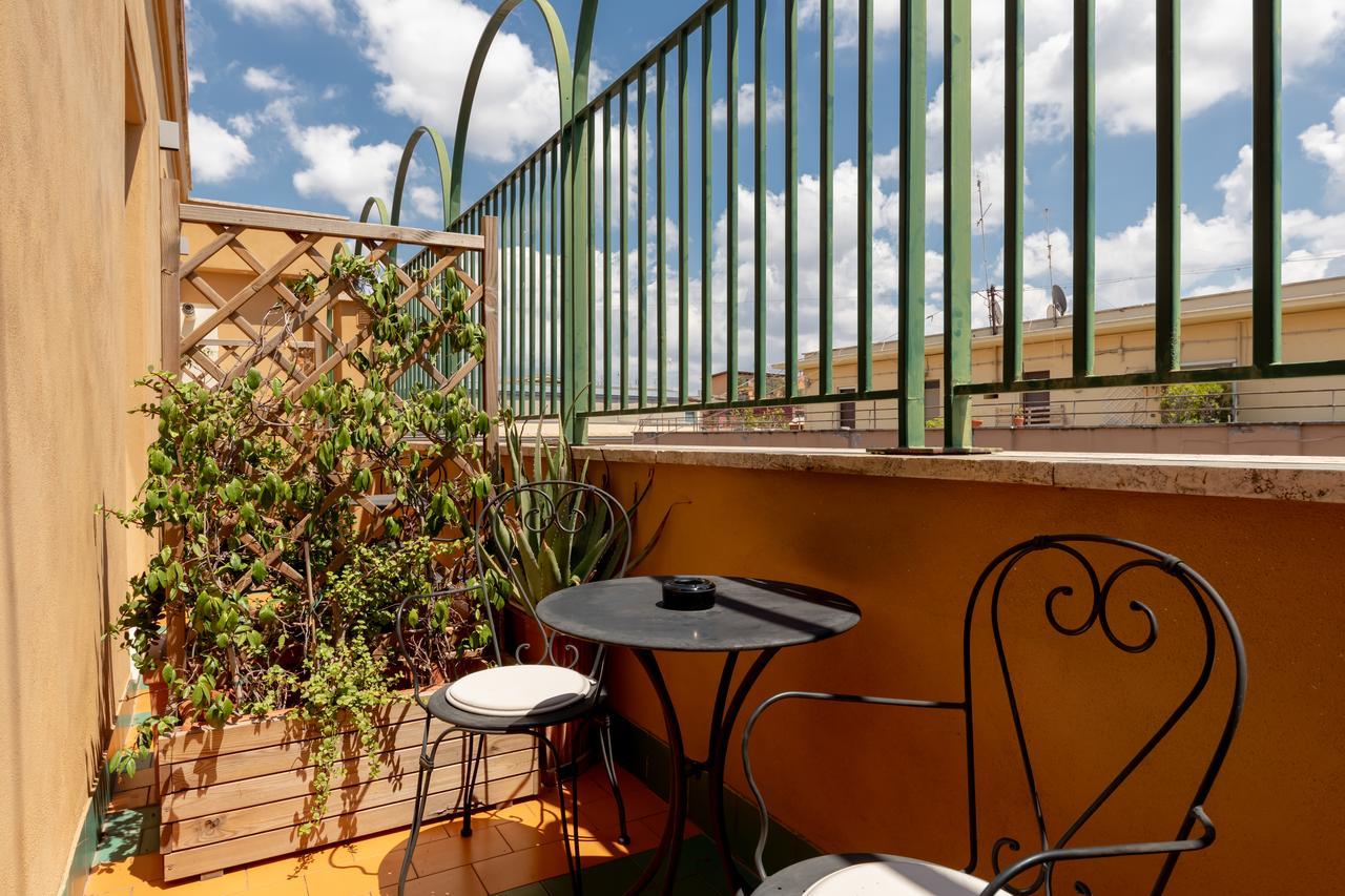Blue Inn Luxury Suites Рим Екстер'єр фото